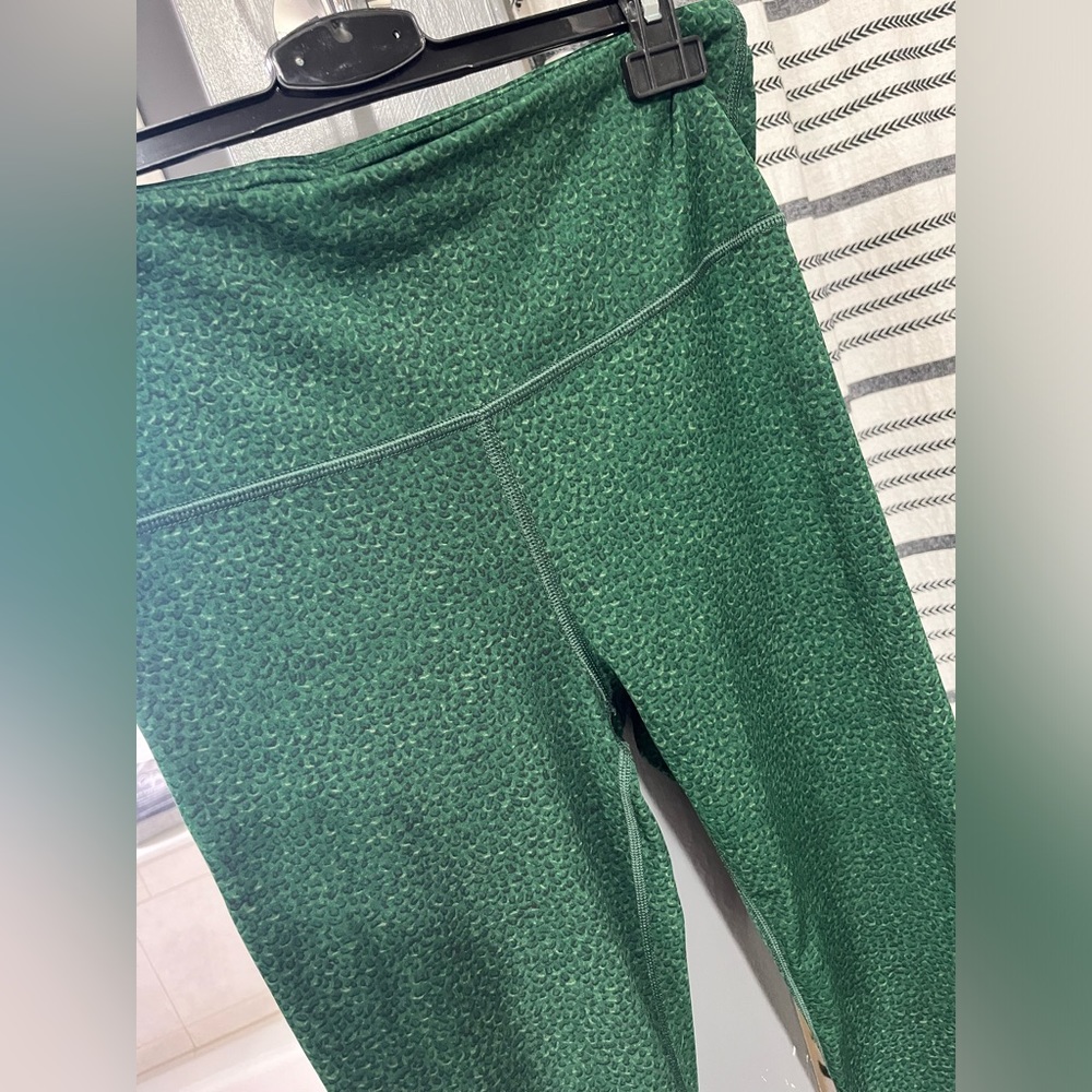 GapFit Eclipse workout leggings